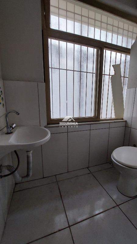 Casa para aluguel no Centro: BANHEIRO SUÍTE (2)