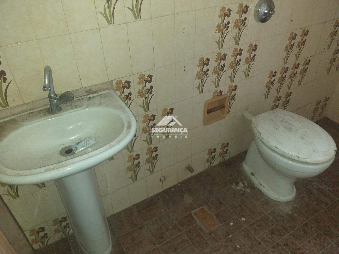 Casa para aluguel no Centro: BANHEIRO