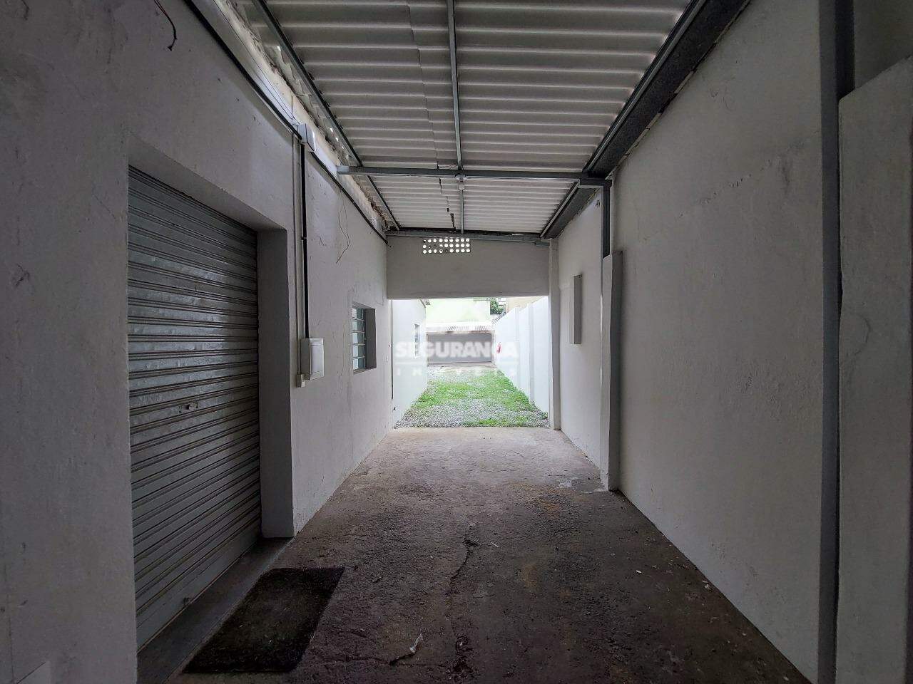 Loja para aluguel no Centro: ENTRADA PARA AREA LIVRE 
