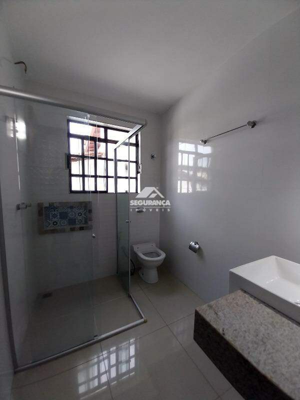 Casa para aluguel no Vila Rica: BANHEIRO SUÍTE