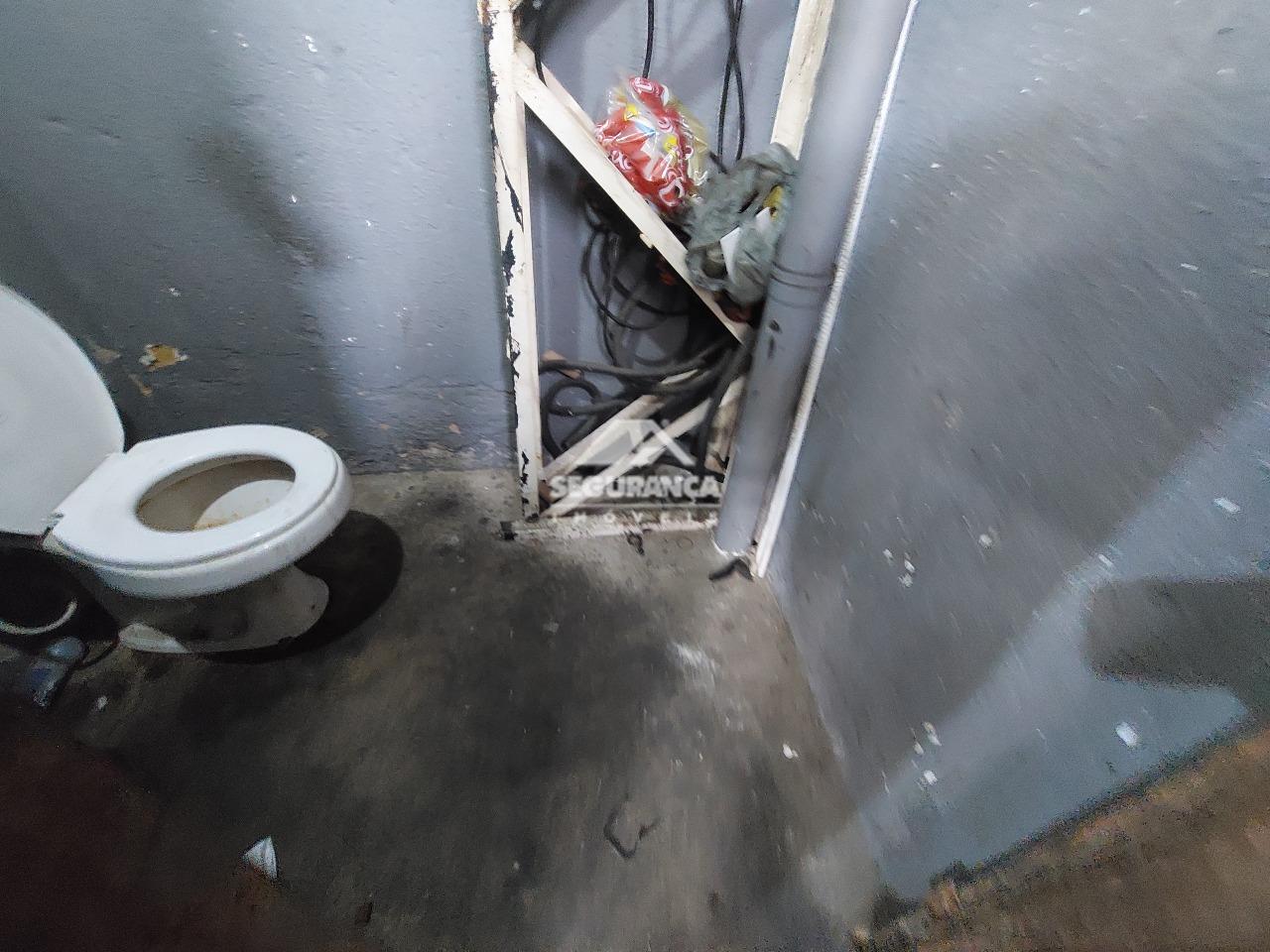 Lote para aluguel no Lourdes: BANHEIRO 03