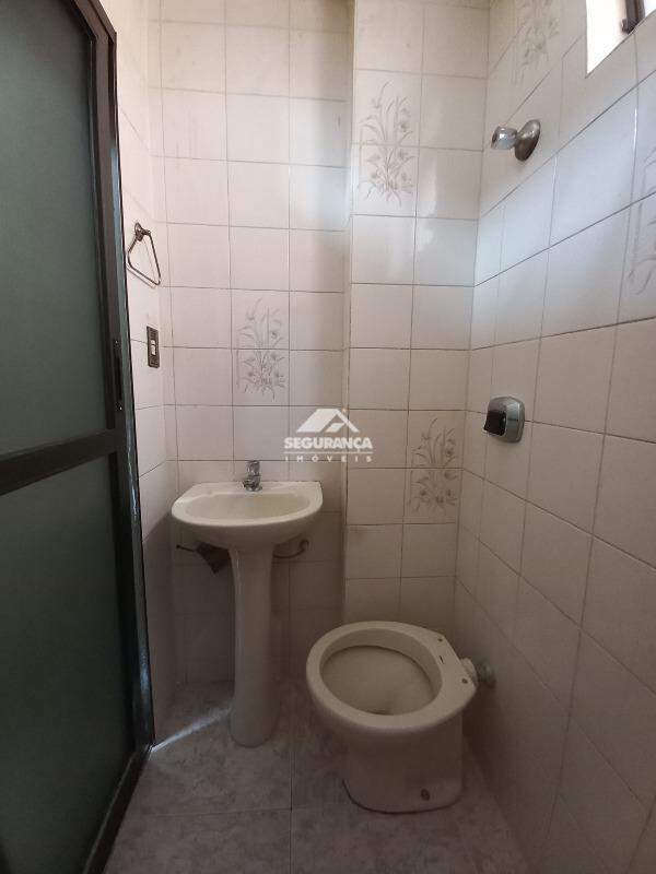 Apartamento para aluguel no Centro: BANHEIRO DCE