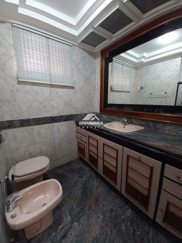 Apartamento para aluguel no Centro: BANHEIRO SUÍTE
