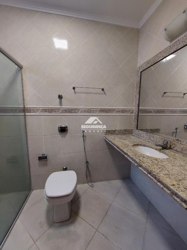 Casa para aluguel no Ilha dos Araújos: BANHEIRO DA SUÍTE 