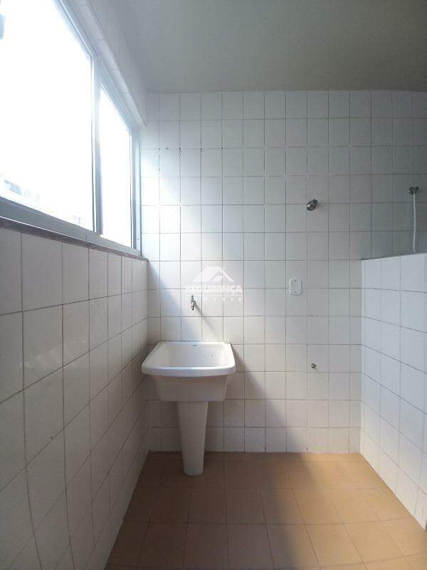 Apartamento para aluguel no ESPLANADINHA: ÁREA DE SERVIÇO