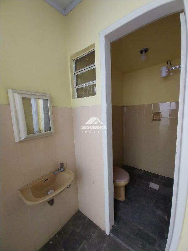 Casa comercial para aluguel no Centro: BANHEIRO DCE