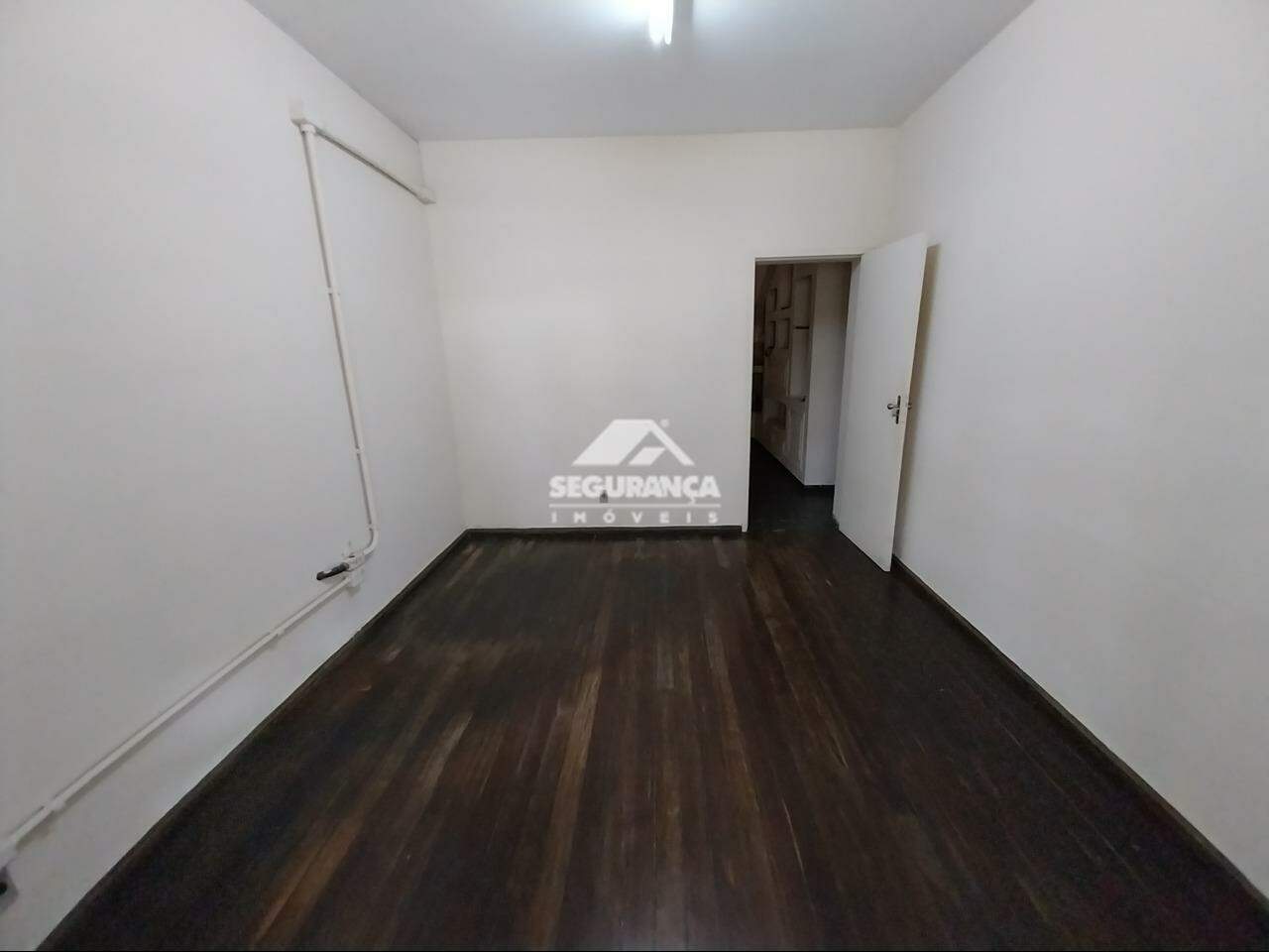 Casa comercial para aluguel no Centro: SALA