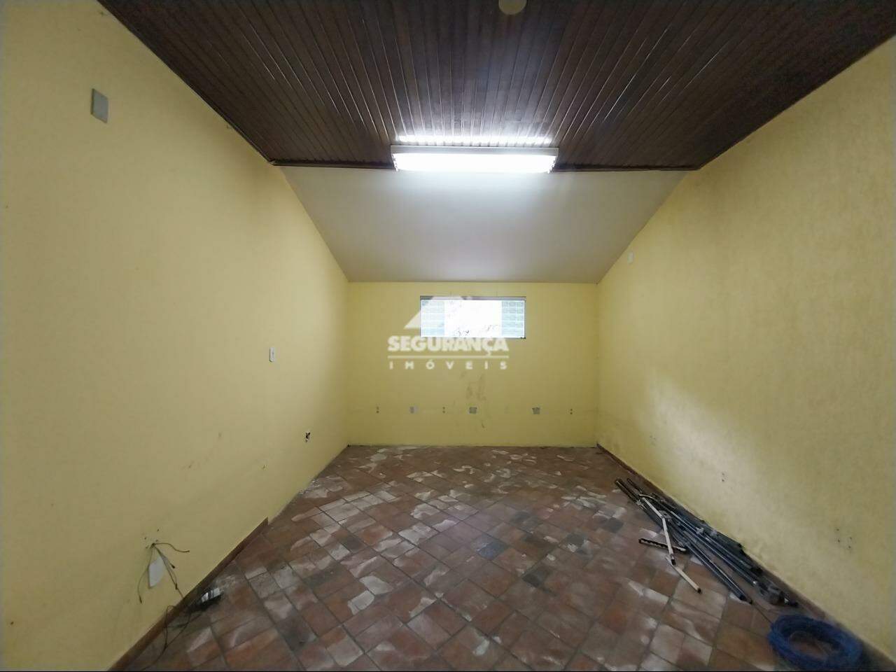 Casa comercial para aluguel no Centro: QUARTO (1)
