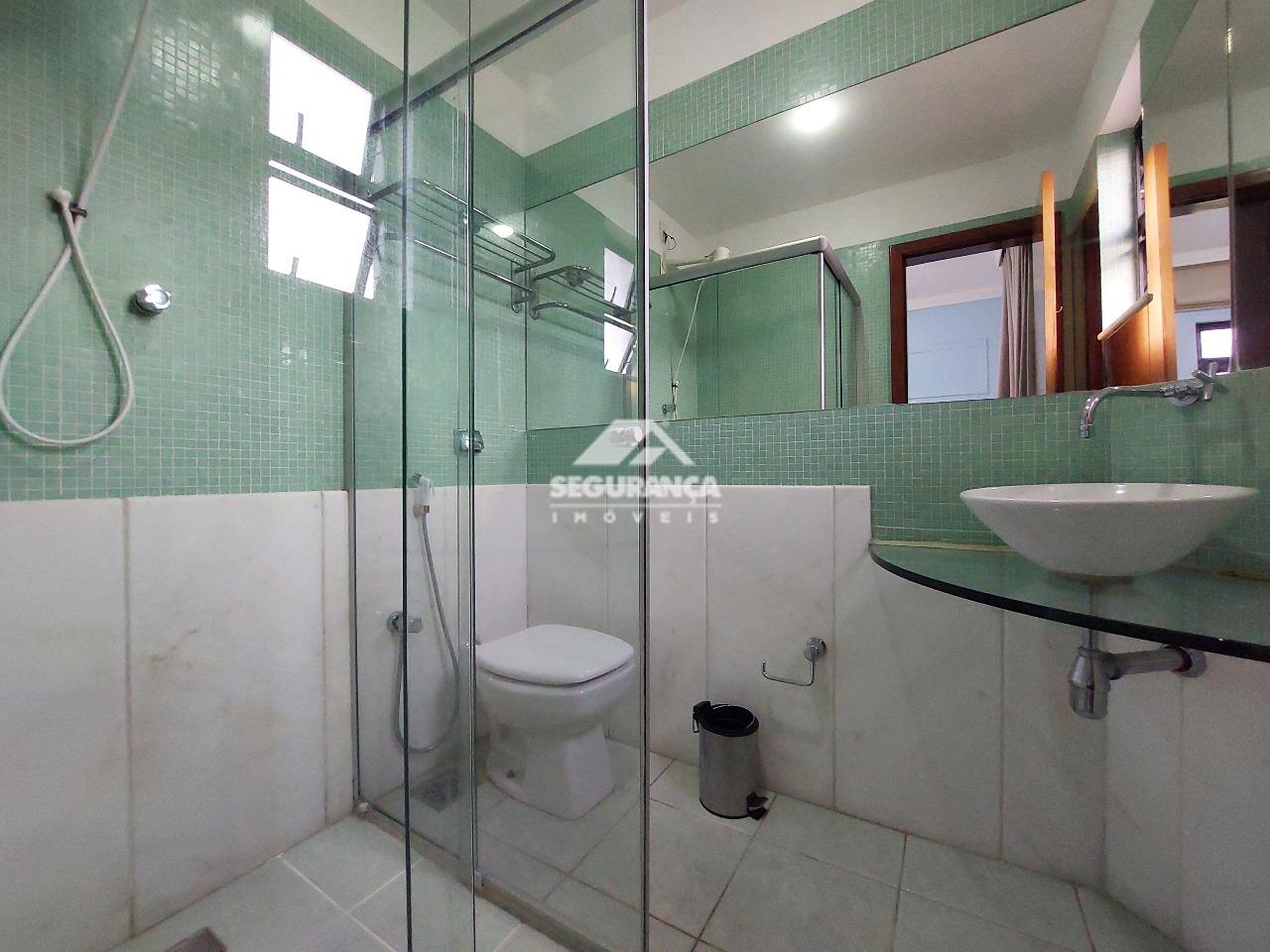 Apartamento para aluguel no Esplanada: BANHEIRO SUÍTE 01