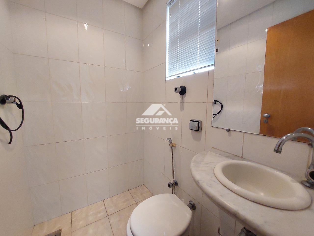 Apartamento para aluguel no Esplanada: BANHEIRO DE SERVIÇO