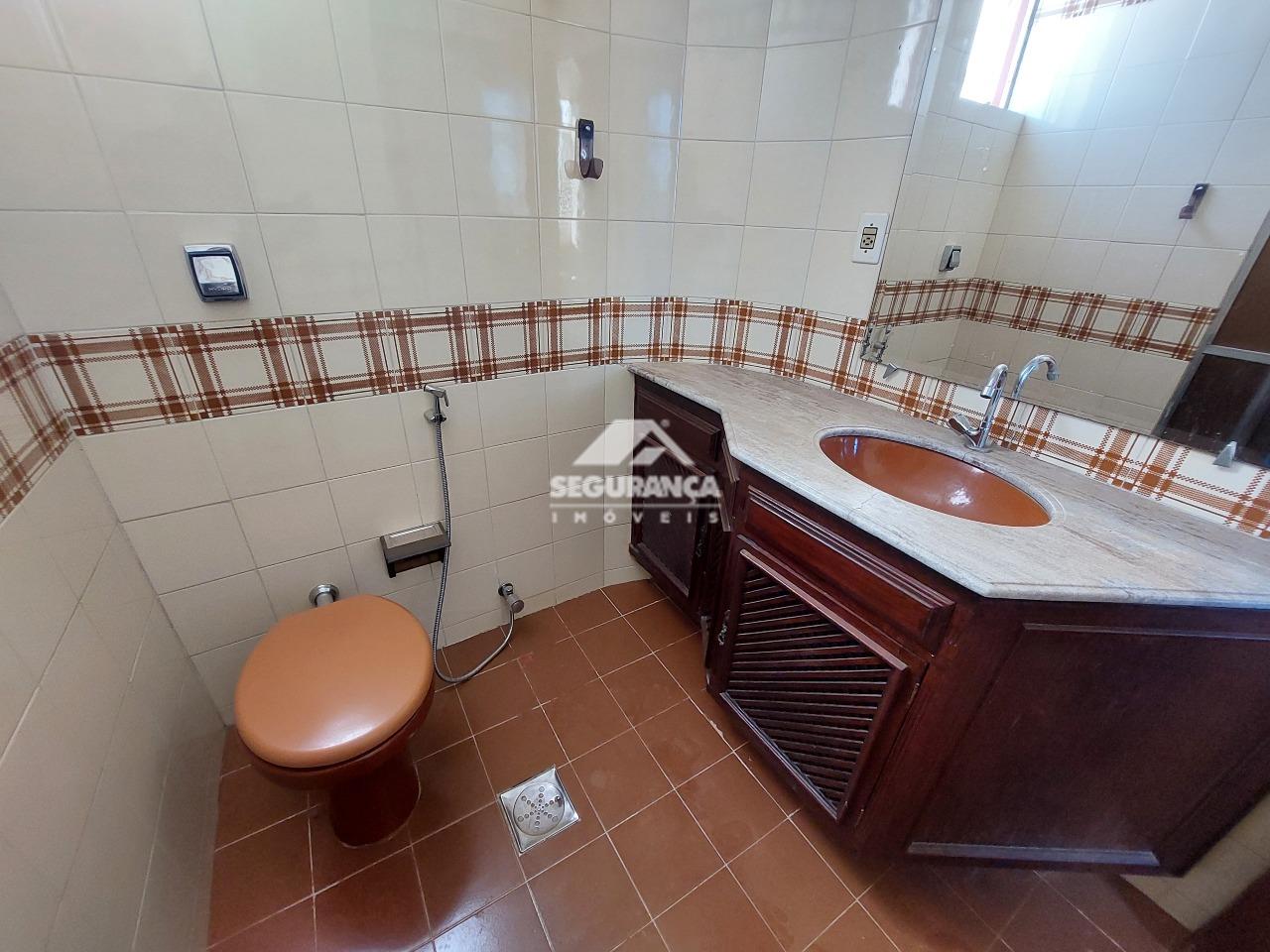 Apartamento para aluguel no Centro: BANHEIRO SUITE 