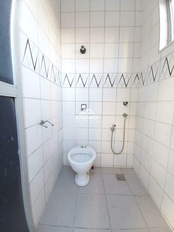 Apartamento para aluguel no Centro: BANHEIRO DA ÁREA EXTERNA  