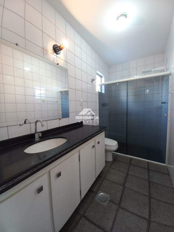 Apartamento para aluguel no Centro: BANHEIRO SUÍTE 