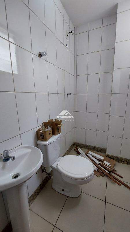 Apartamento para aluguel no Centro: BANHEIRO DE SERVIÇO