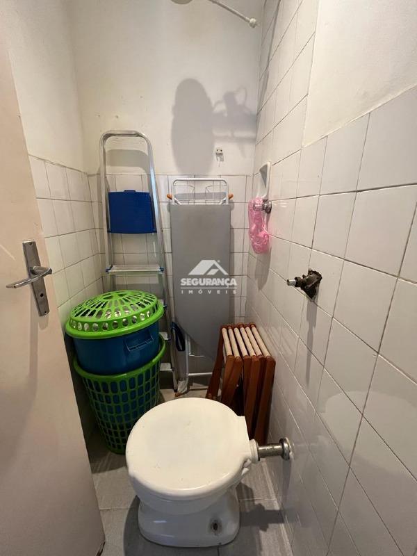 Apartamento à venda no Centro: BANHEIRO SERVIÇO