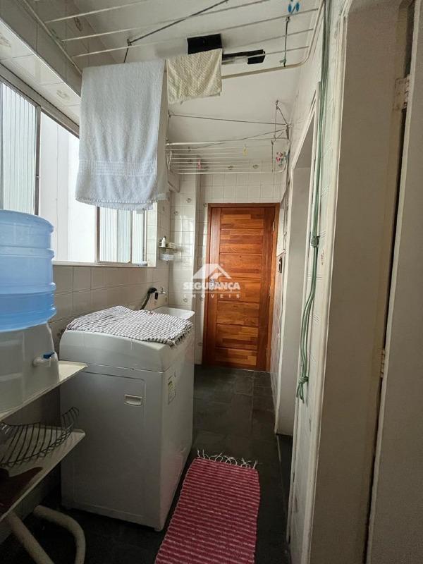 Apartamento à venda no Centro: AREA DE SERVIÇO