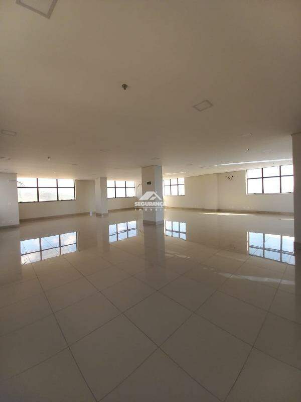 Sala à venda no Centro: