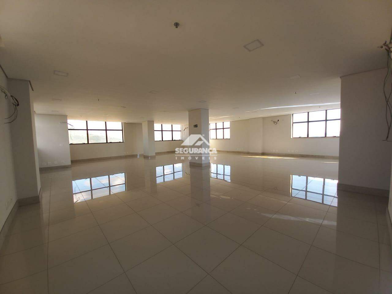 Sala à venda no Centro: