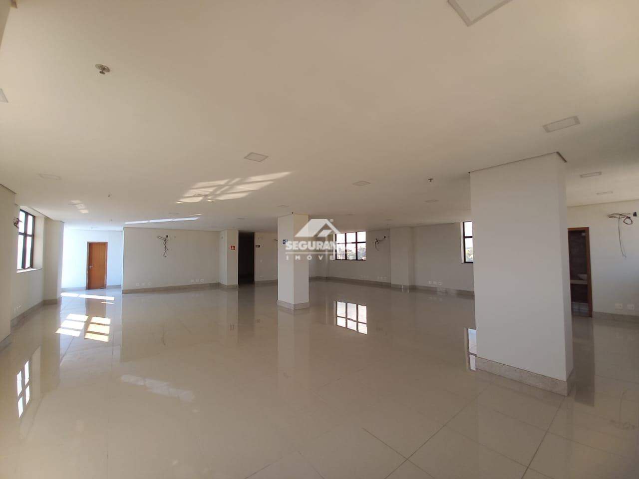 Sala à venda no Centro: