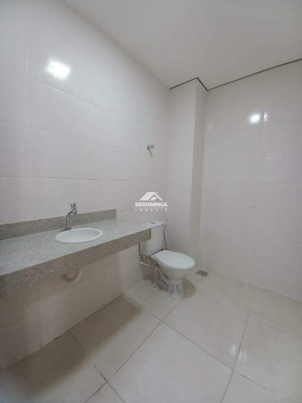 Sala à venda no Centro: