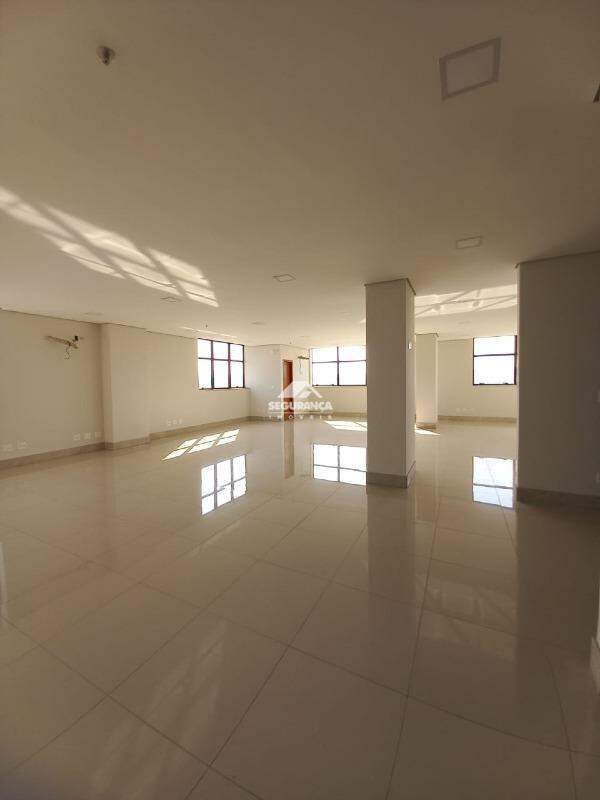 Sala à venda no Centro: PRIMEIRO PISO