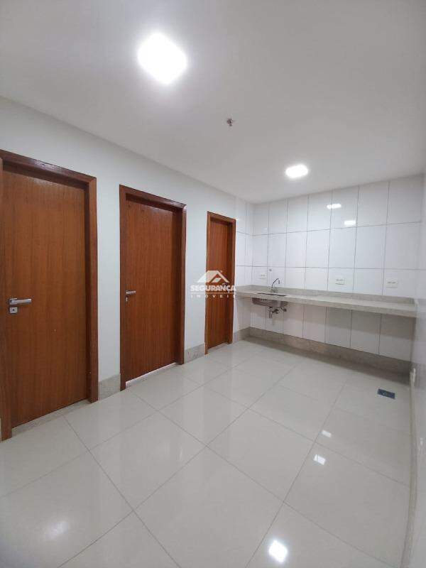 Sala à venda no Centro: PRIMEIRO PISO