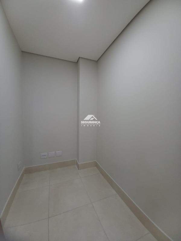 Sala à venda no Centro: SEGUNDO PISO