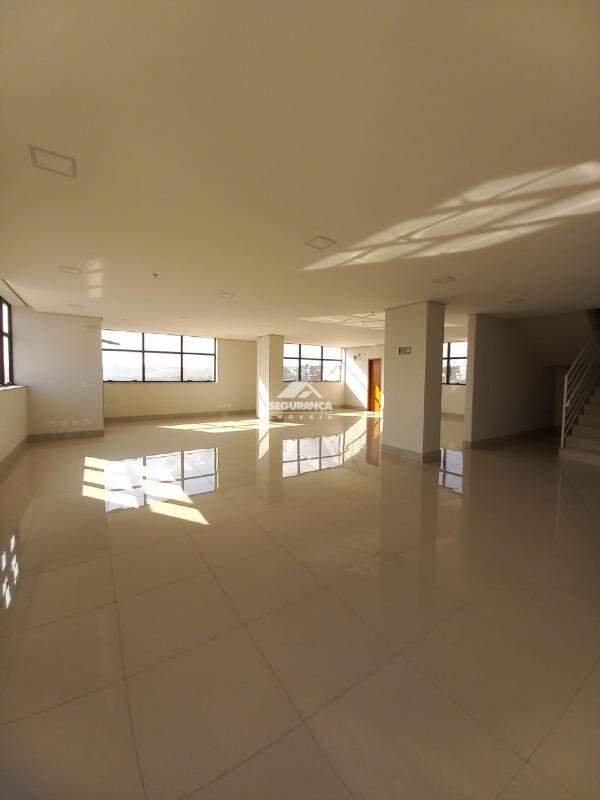 Sala à venda no Centro: PRIMEIRO PISO