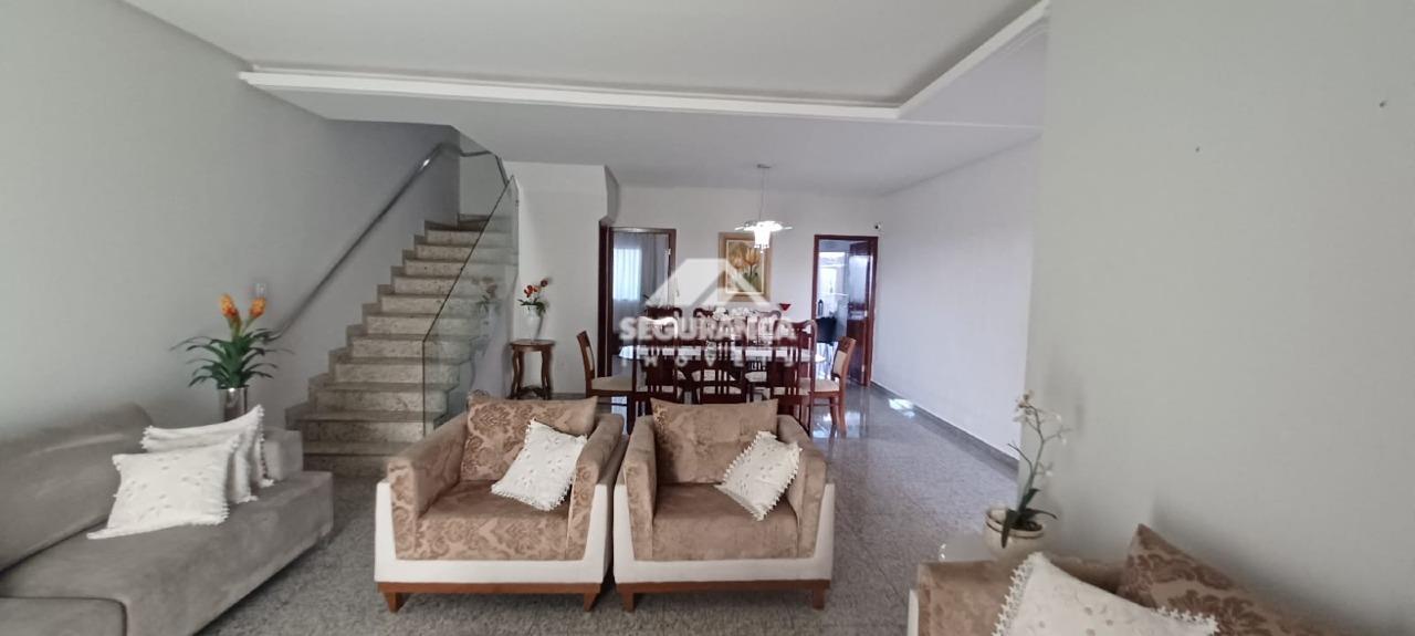 Casa à venda no SANTO AGOSTINHO: 