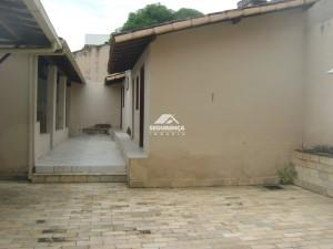 Casa à venda no Lourdes: 