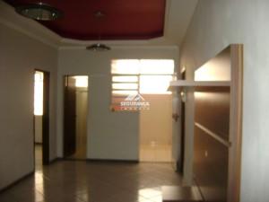 Casa à venda no Lourdes: 