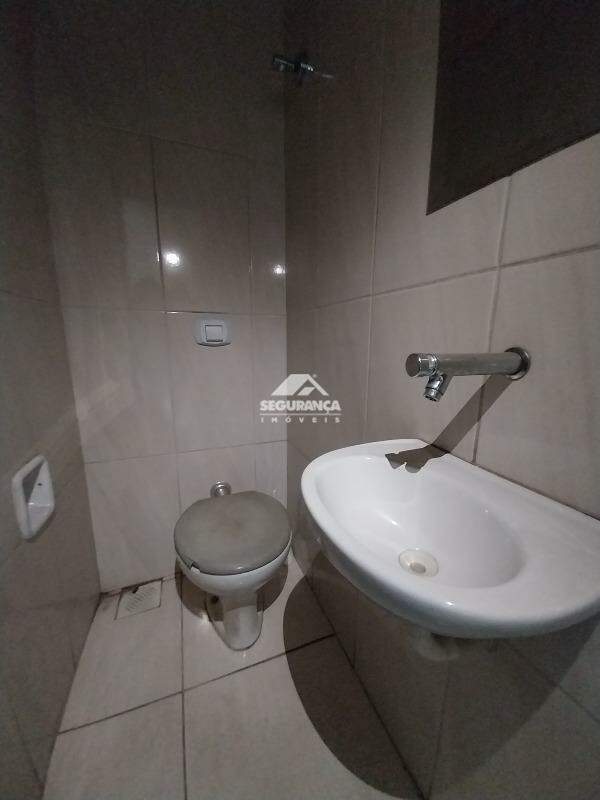 Loja para aluguel no VILA BRETAS: BANHEIRO (2)