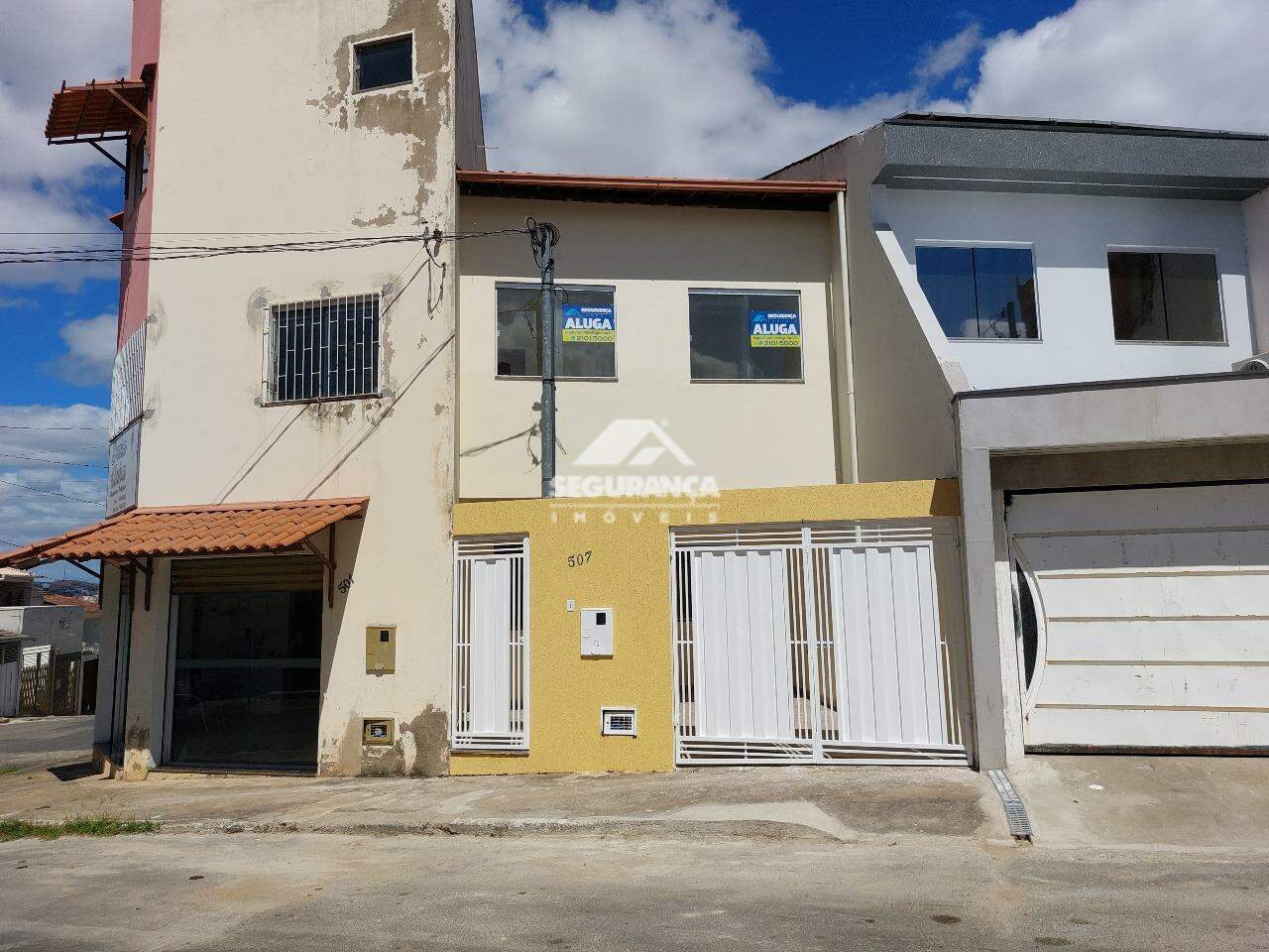 Casa para aluguel no CASTANHEIRAS II: FACHADA
