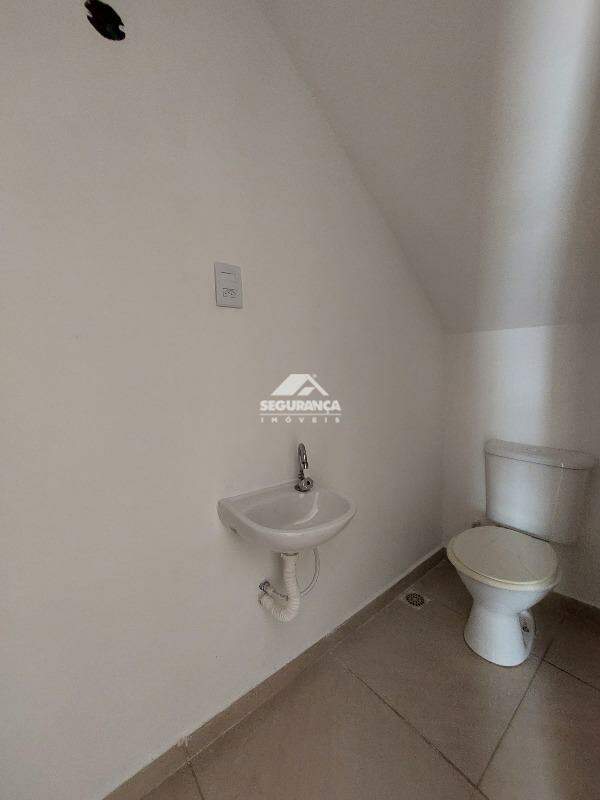 Casa para aluguel no CASTANHEIRAS II: LAVABO