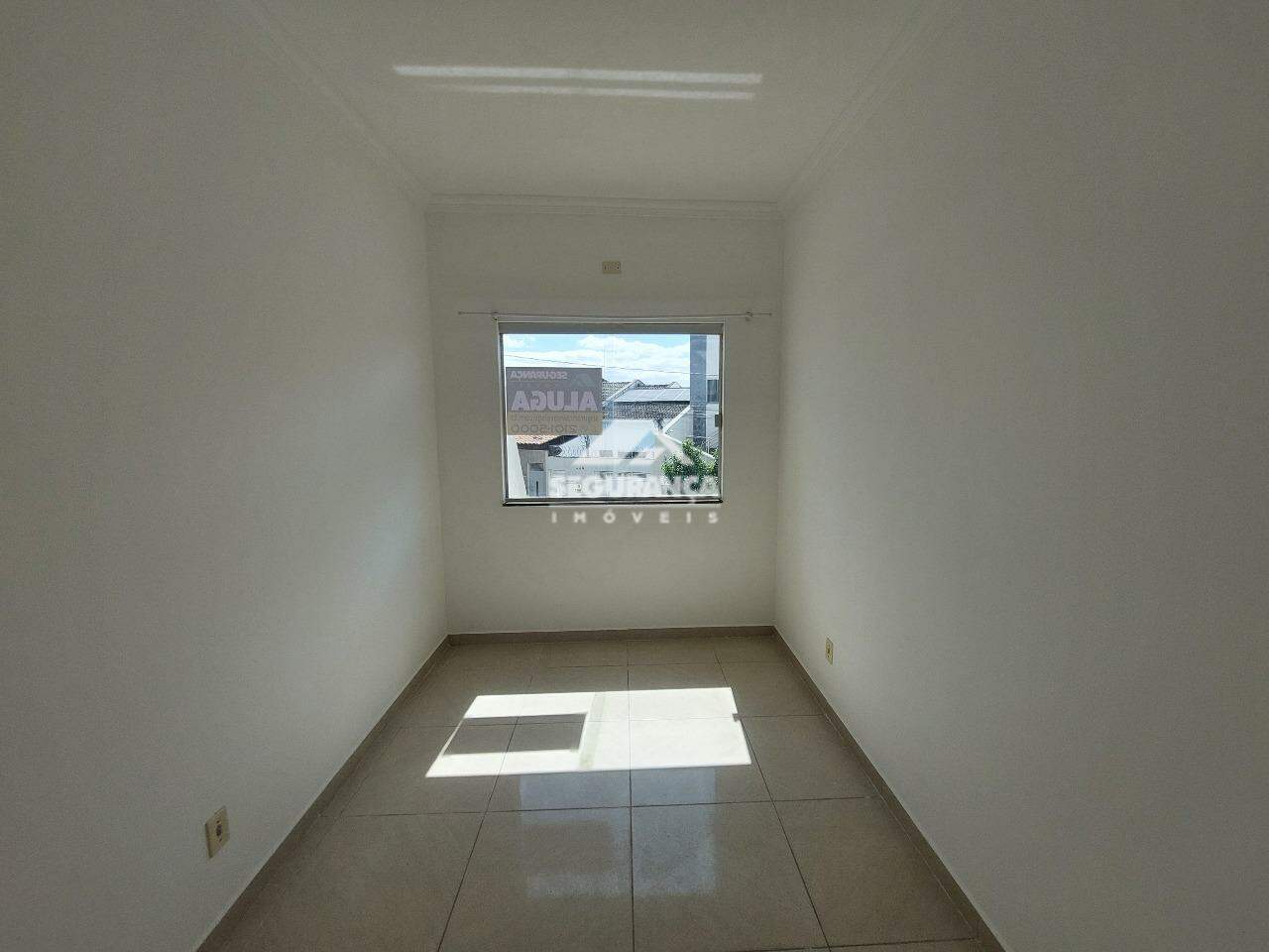 Casa para aluguel no CASTANHEIRAS II: QUARTO (2)