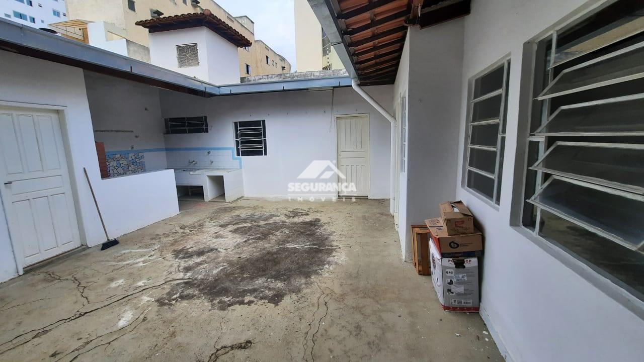 Casa à venda no Centro: 