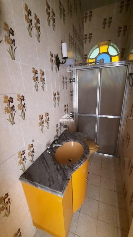 Casa à venda no Centro: 