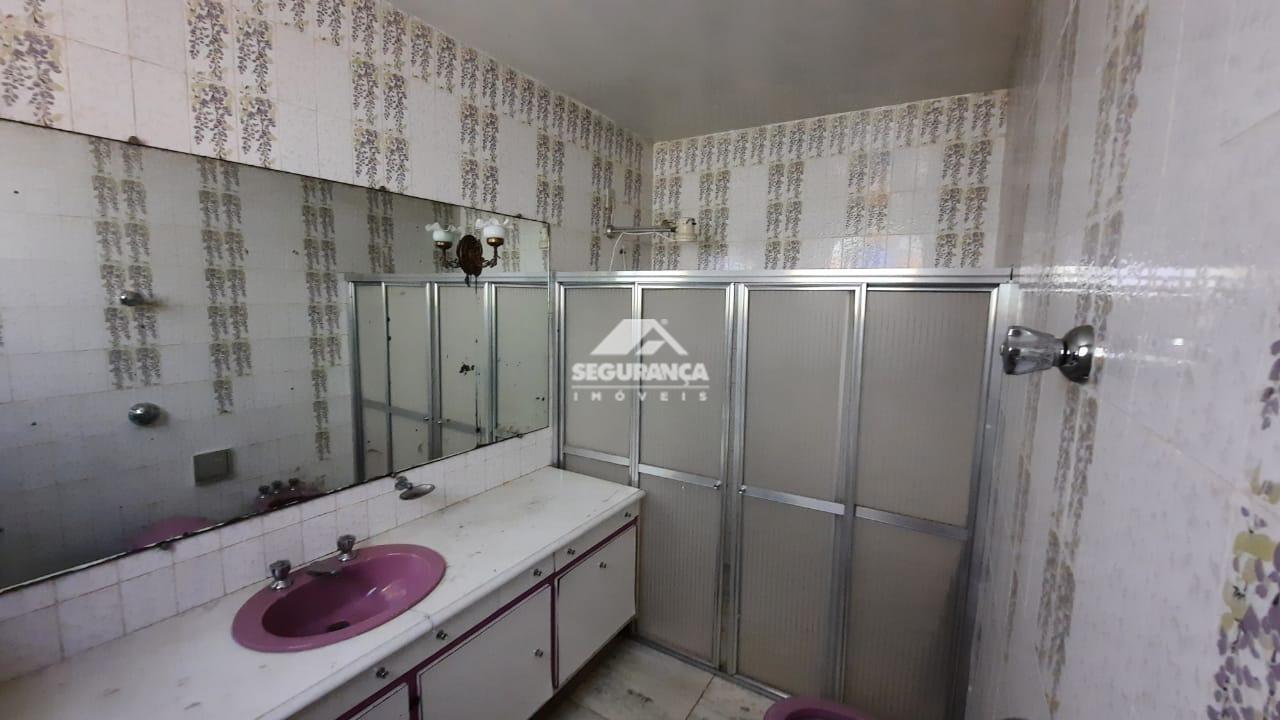 Casa à venda no Centro: 