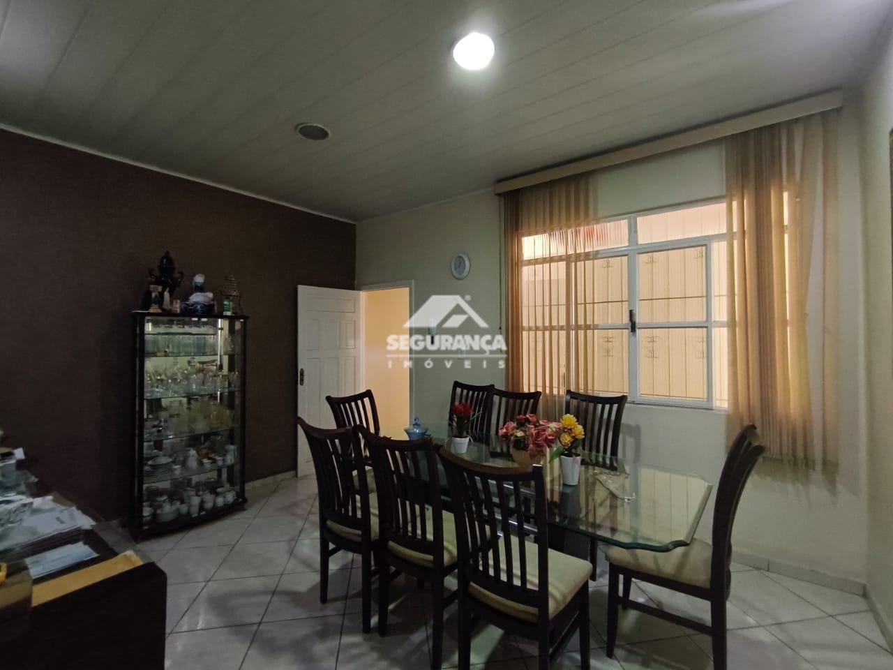 Casa à venda no Centro: 