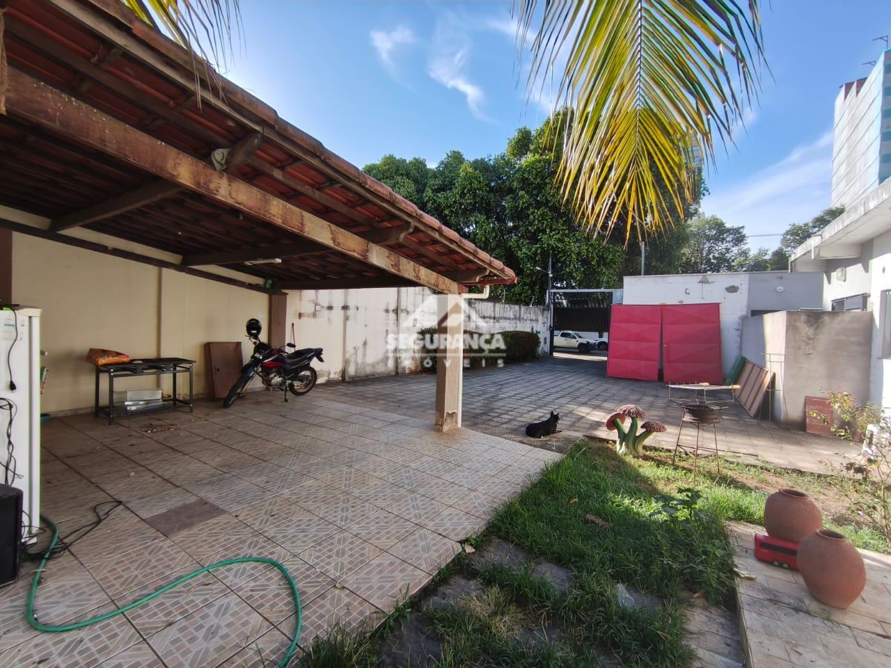 Casa à venda no Centro: 