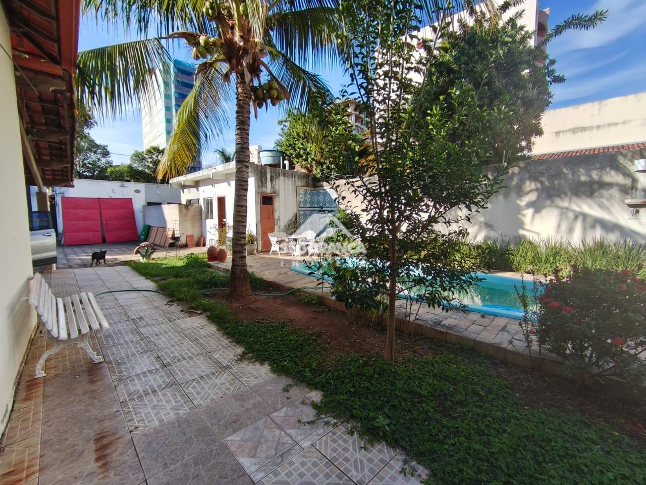 Casa à venda no Centro: 