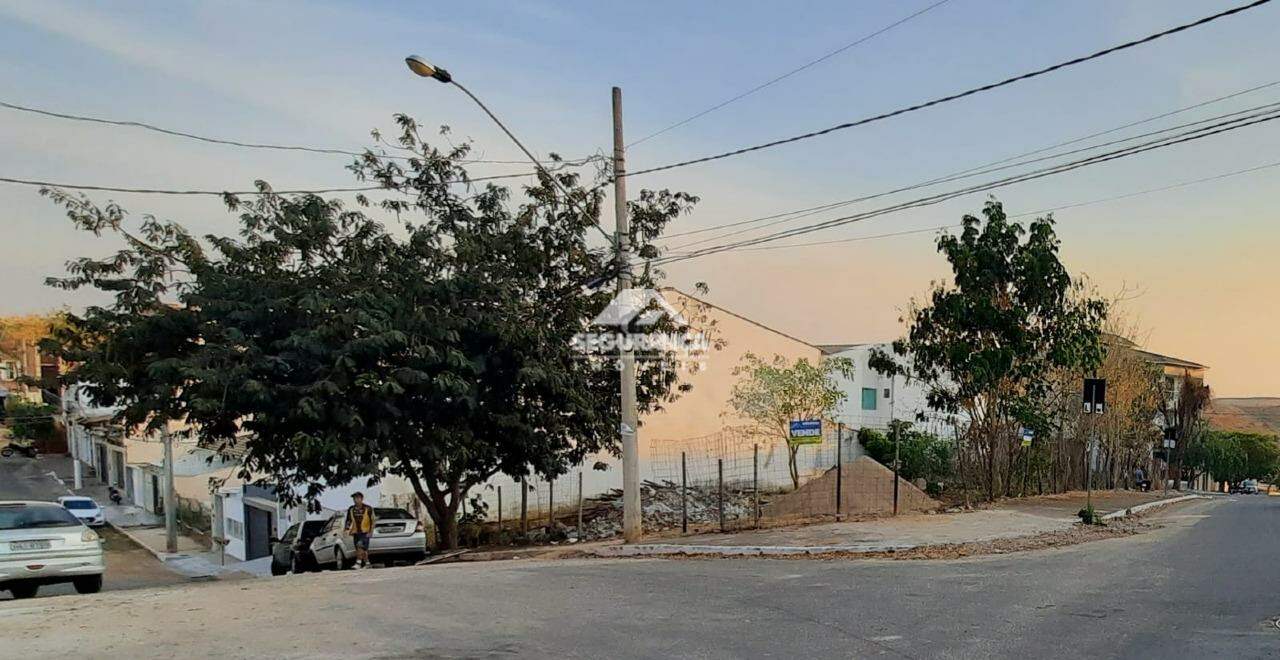 Lote à venda no Cidade Nova: 