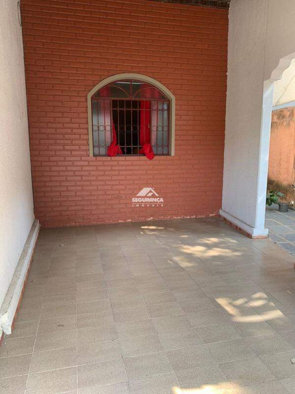 Casa à venda no JK I: 