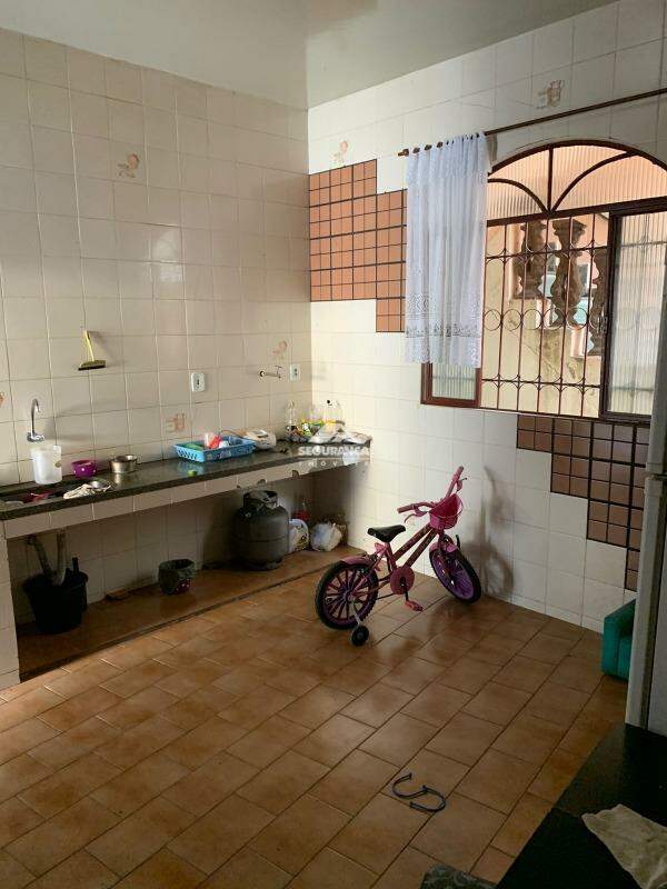 Casa à venda no JK I: