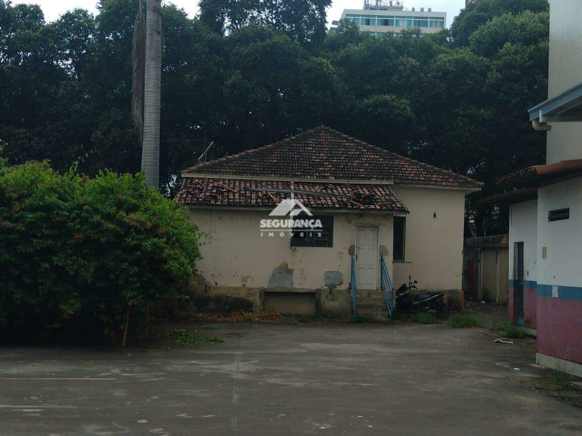 Casa à venda no Centro: 