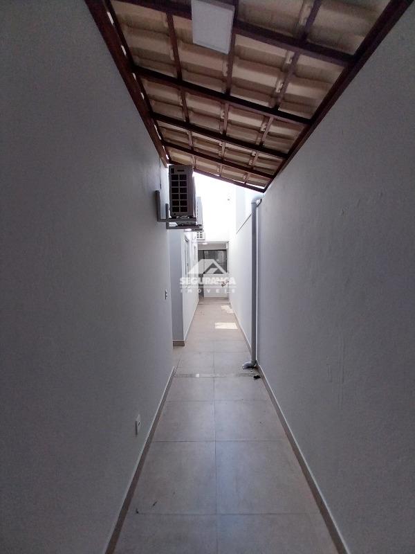 Casa para aluguel no MORADA DO VALE II: CORREDOR DA ÁREA GOURMET 