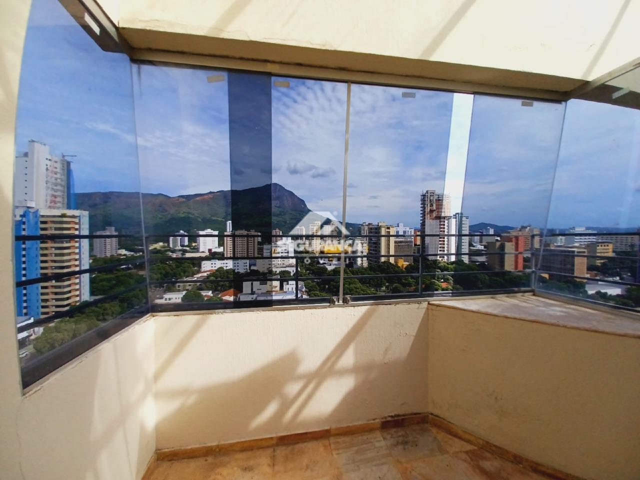 Apartamento cobertura à venda no Centro: 