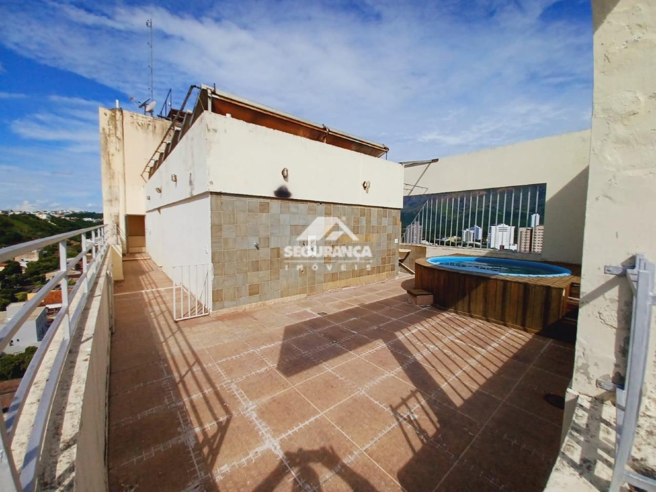 Apartamento cobertura à venda no Centro: 