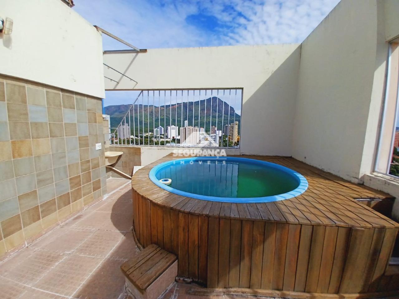 Apartamento cobertura à venda no Centro: 