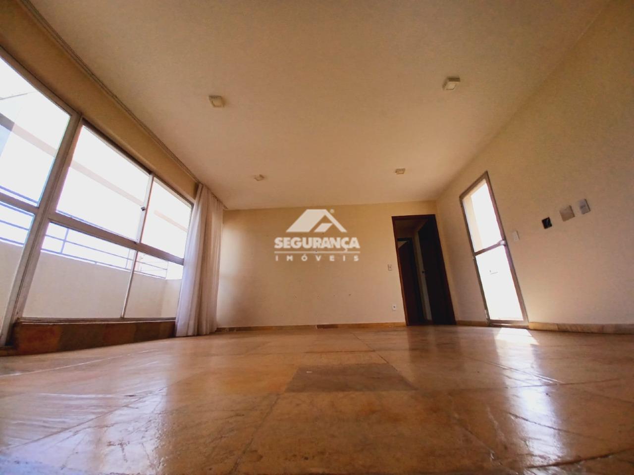 Apartamento cobertura à venda no Centro: 